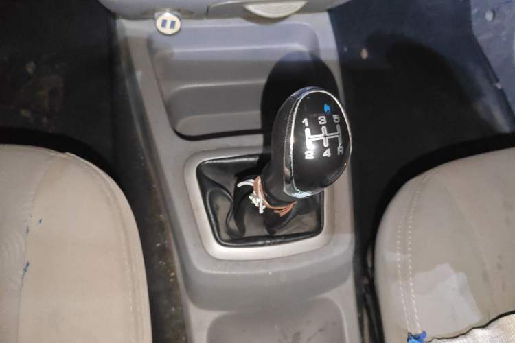 Used BAIC Weiwang M20 2017 1.5L M20S Basic Version DAM15DL Gear Lever
