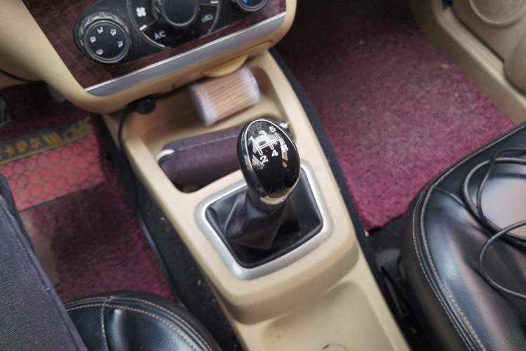 Used BAIC Weiwang M20 2017 1.5L M20S Basic Version DAM15DL Gear Lever