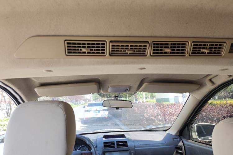 Used BAIC Weiwang M20 2017 1.5L M20S Basic Version DAM15DL Headliner