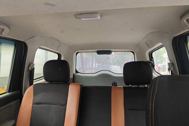 Used BAIC Weiwang M20 2017 1.5L M20S Basic Version DAM15DL Headliner