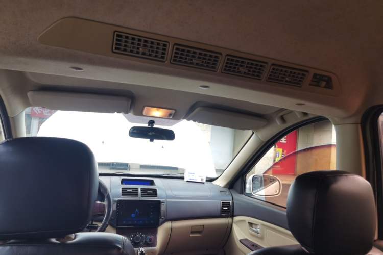 Used BAIC Weiwang M20 2017 1.5L M20S Basic Version DAM15DL Headliner