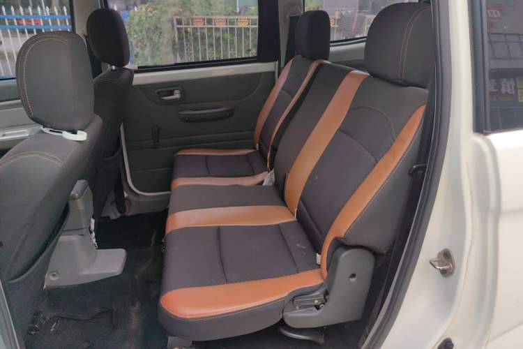 Used BAIC Weiwang M20 2017 1.5L M20S Basic Version DAM15DL Interior 1