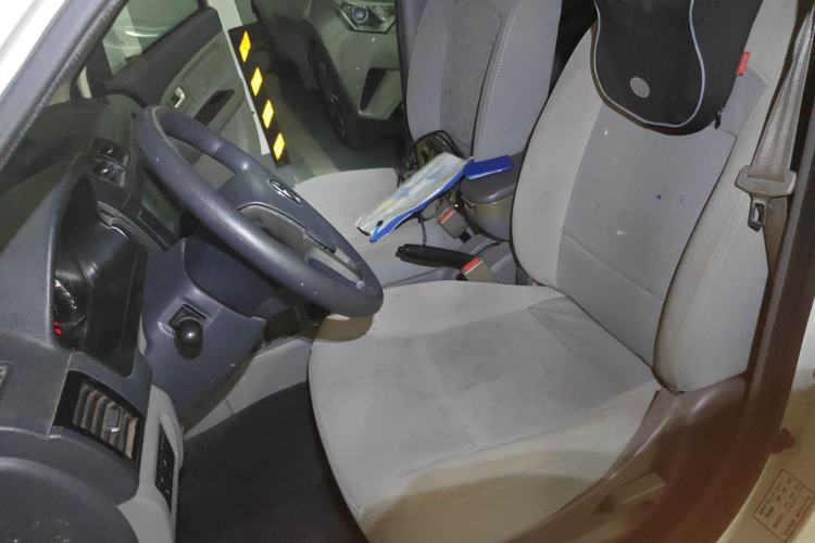 Used BAIC Weiwang M20 2017 1.5L M20S Basic Version DAM15DL Left Front Seat