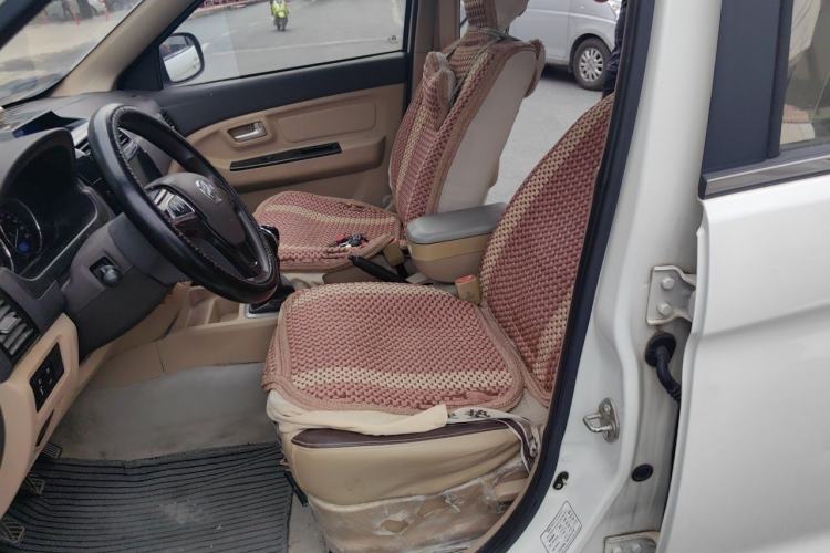 Used BAIC Weiwang M20 2017 1.5L M20S Basic Version DAM15DL Left Front Seat