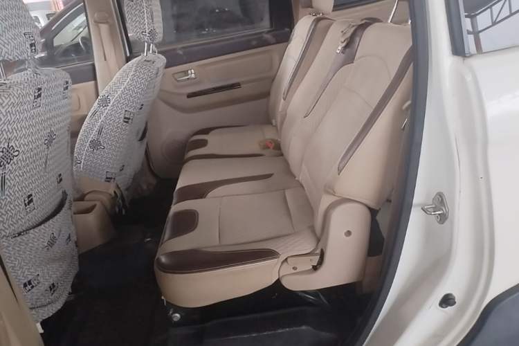 Used BAIC Weiwang M20 2017 1.5L M20S Basic Version DAM15DL Left Rear Seat
