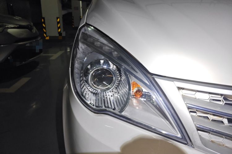 Used BAIC Weiwang M20 2017 1.5L M20S Basic Version DAM15DL Right Front Headlight