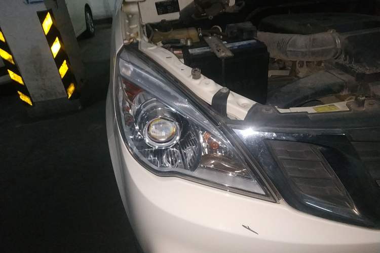 Used BAIC Weiwang M20 2017 1.5L M20S Basic Version DAM15DL Right Front Headlight
