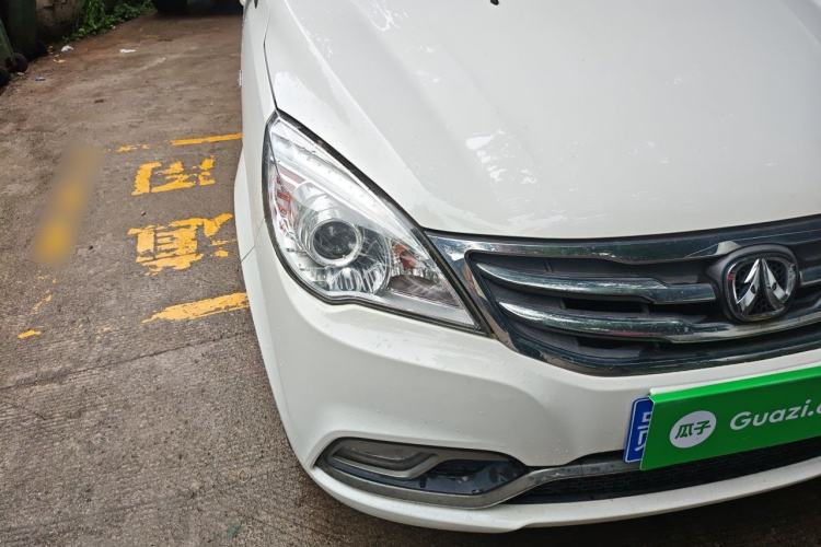 Used BAIC Weiwang M20 2017 1.5L M20S Basic Version DAM15DL Right Front Headlight