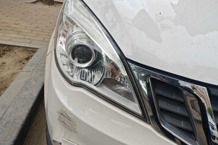 Used BAIC Weiwang M20 2017 1.5L M20S Basic Version DAM15DL Right Front Headlight