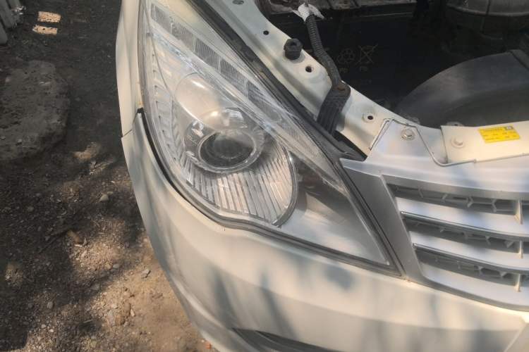 Used BAIC Weiwang M20  Right Front Headlight