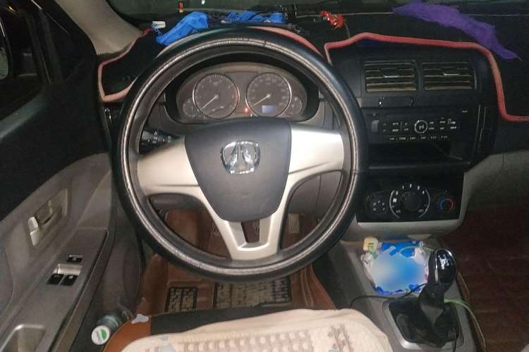 Used BAIC Weiwang M20 2017 1.5L M20S Basic Version DAM15DL Steering Wheel