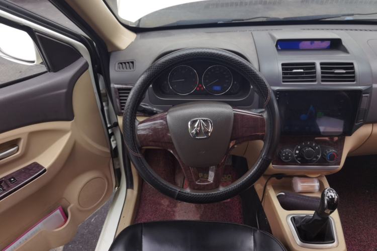 Used BAIC Weiwang M20 2017 1.5L M20S Basic Version DAM15DL Steering Wheel