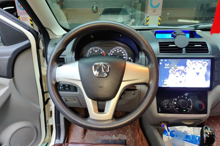 Used BAIC Weiwang M20 2017 1.5L M20S Basic Version DAM15DL Steering Wheel