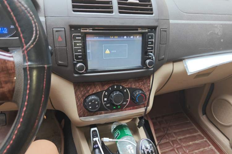Used BAIC Weiwang M30 2015 1.5L Comfort version DAM15 Audio And AC Panel