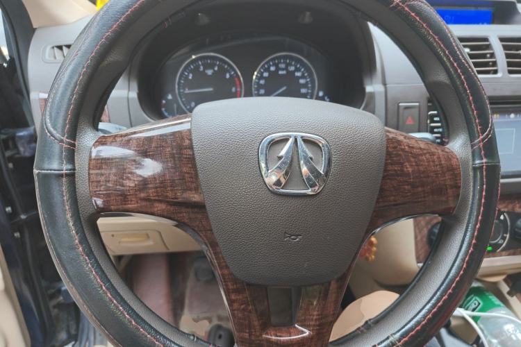 Used BAIC Weiwang M30 2015 1.5L Comfort version DAM15 Steering Wheel