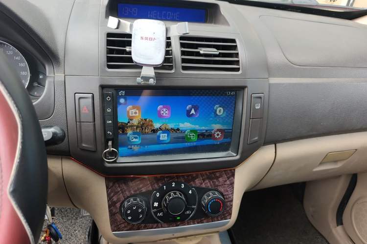 Used BAIC Weiwang M30 2015 1.5L Comfort version DAM15 Audio And AC Panel
