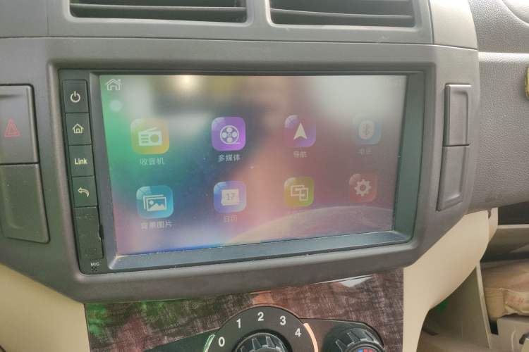 Used BAIC Weiwang M30 2015 1.5L Basic Version DAM15 Audio And AC Panel