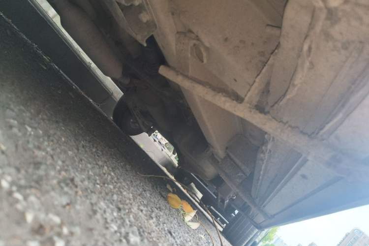 Used BAIC Weiwang M30 2015 1.5L Comfort version DAM15 Chassis Front Left