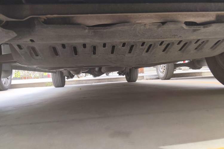 Used BAIC Weiwang M30 2015 1.5L Basic Version DAM15 Chassis Front