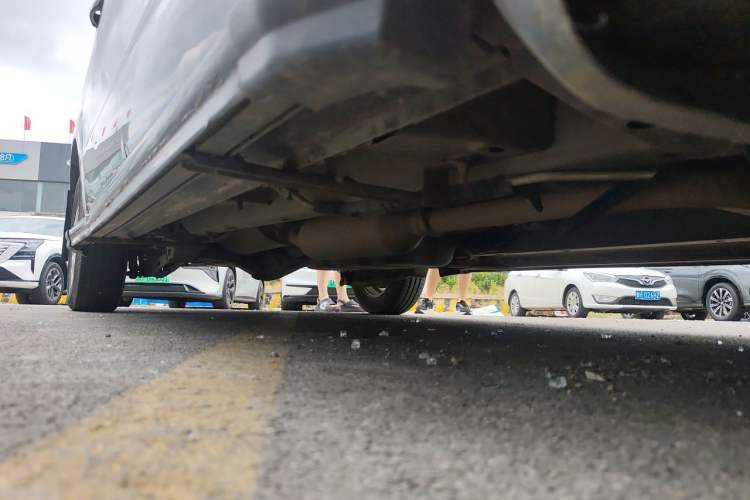 Used BAIC Weiwang M30 2015 1.5L Comfort version DAM15 Chassis Front Right