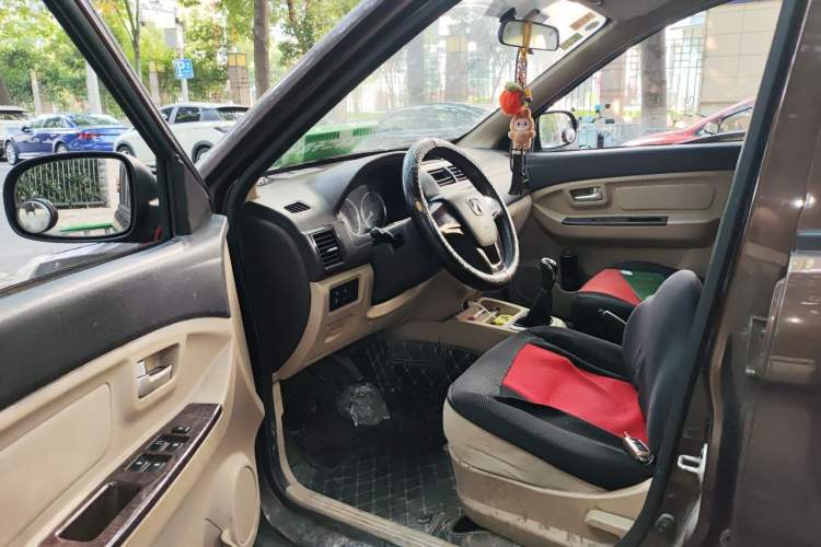 Used BAIC Weiwang M30 2015 1.5L Basic Version DAM15 Driver Seat