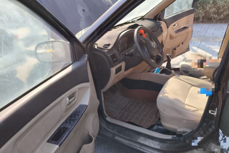 Used BAIC Weiwang M30 2015 1.5L Basic Version DAM15 Driver Seat