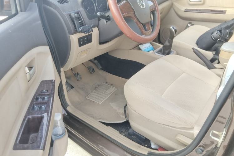 Used BAIC Weiwang M30 2015 1.5L Basic Version DAM15 Driver Seat