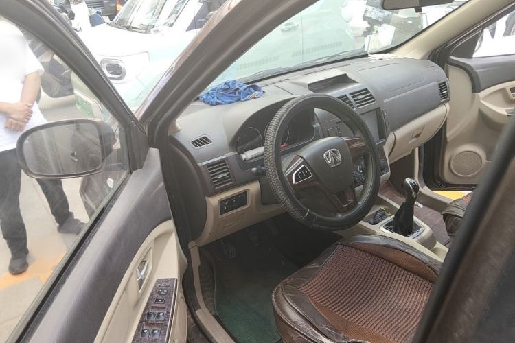 Used BAIC Weiwang M30 2015 1.5L Basic Version DAM15 Driver Seat