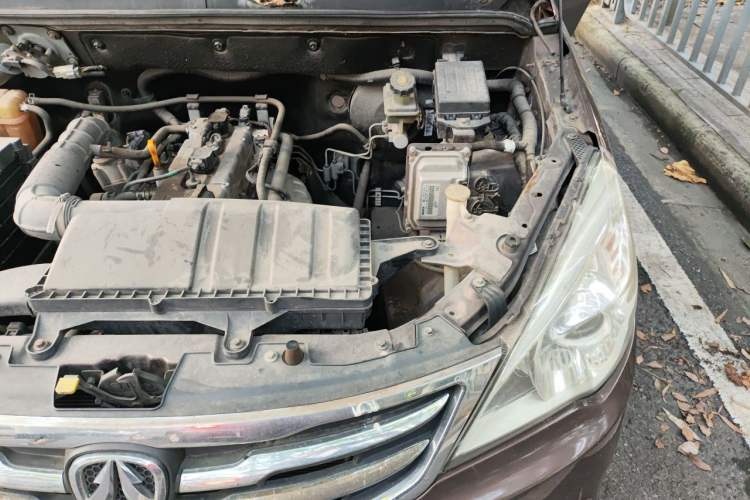 Used BAIC Weiwang M30 2015 1.5L Basic Version DAM15 Engine Bay Left