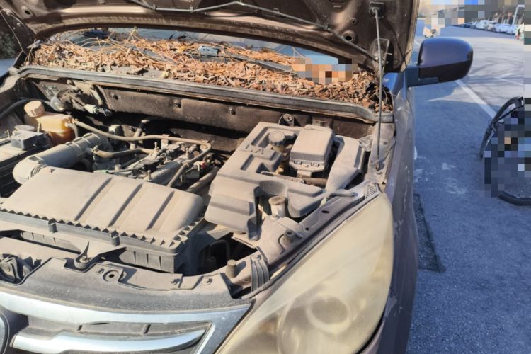 Used BAIC Weiwang M30 2015 1.5L Basic Version DAM15 Engine Bay Left