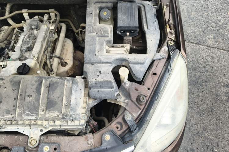 Used BAIC Weiwang M30 2015 1.5L Basic Version DAM15 Engine Bay Left