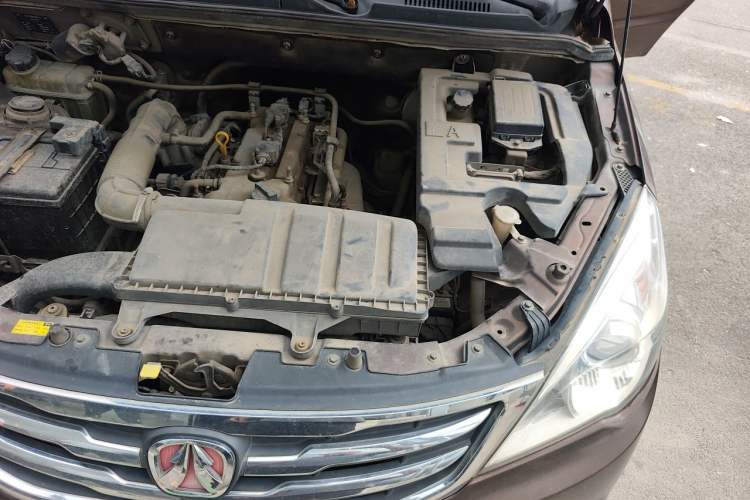 Used BAIC Weiwang M30 2015 1.5L Comfort version DAM15 Engine Bay Left