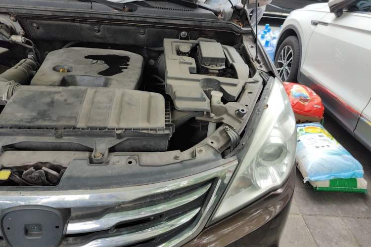Used BAIC Weiwang M30 2015 1.5L Basic Version DAM15 Engine Bay Left