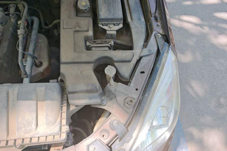 Used BAIC Weiwang M30 2015 1.5L Basic Version DAM15 Engine Bay Left