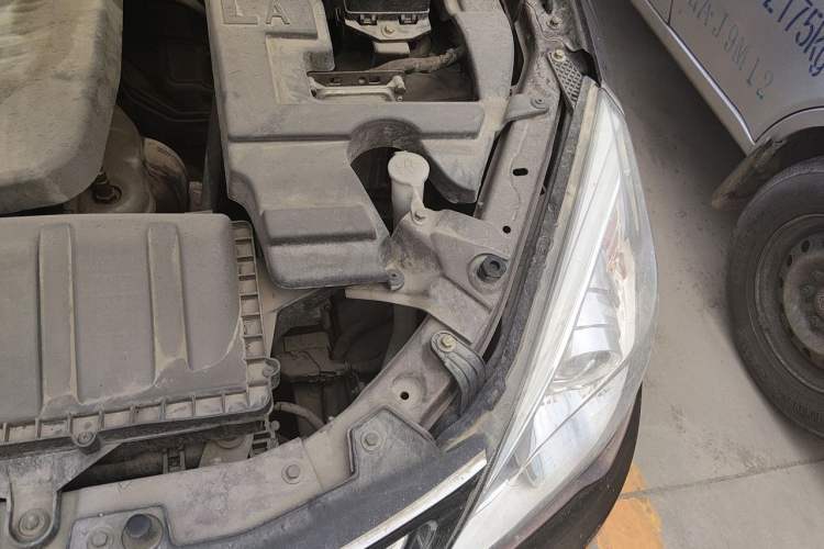 Used BAIC Weiwang M30 2015 1.5L Basic Version DAM15 Engine Bay Left