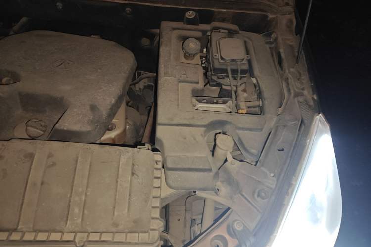 Used BAIC Weiwang M30 2015 1.5L Basic Version DAM15 Engine Bay Left