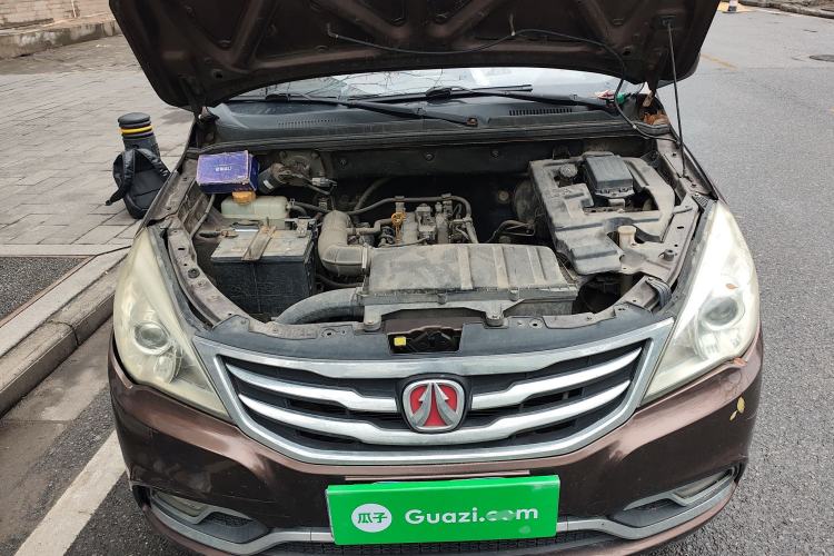 Used BAIC Weiwang M30 2015 1.5L Basic Version DAM15 Engine Bay