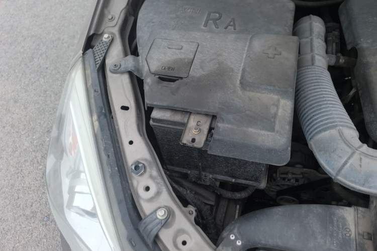 Used BAIC Weiwang M30 2015 1.5L Basic Version DAM15 Engine Bay Right