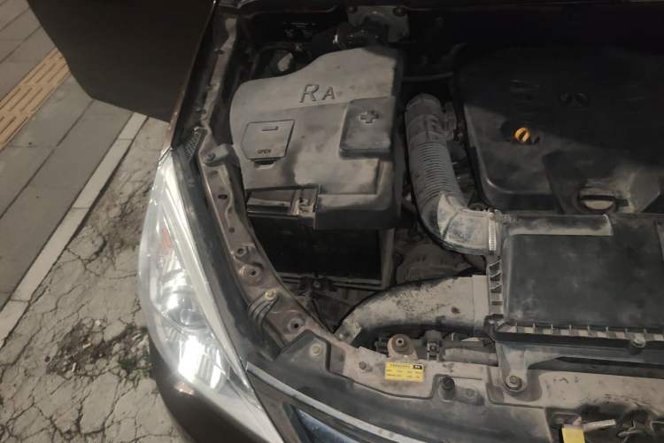 Used BAIC Weiwang M30 2015 1.5L Comfort Version BJ415B Engine Bay Right