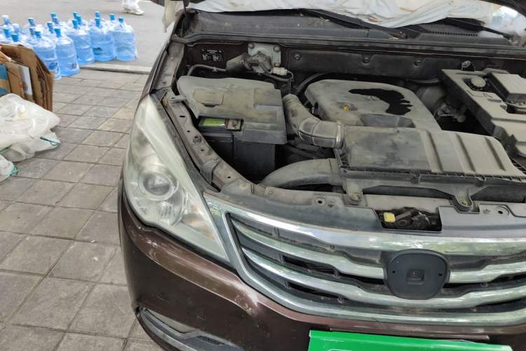 Used BAIC Weiwang M30 2015 1.5L Basic Version DAM15 Engine Bay Right