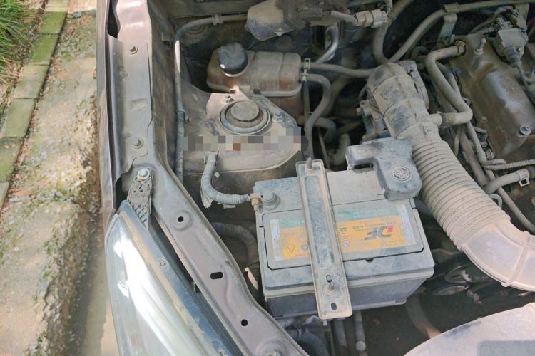 Used BAIC Weiwang M30 2015 1.5L Basic Version DAM15 Engine Bay Right