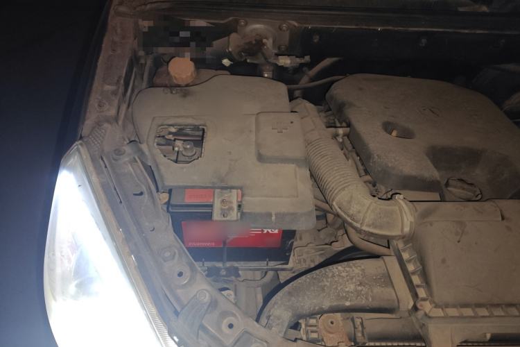Used BAIC Weiwang M30 2015 1.5L Basic Version DAM15 Engine Bay Right