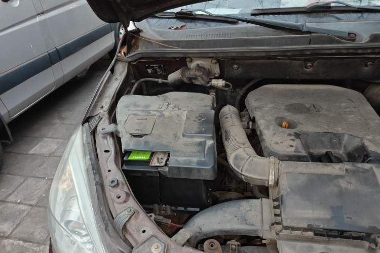Used BAIC Weiwang M30 2015 1.5L Basic Version DAM15 Engine Bay Right