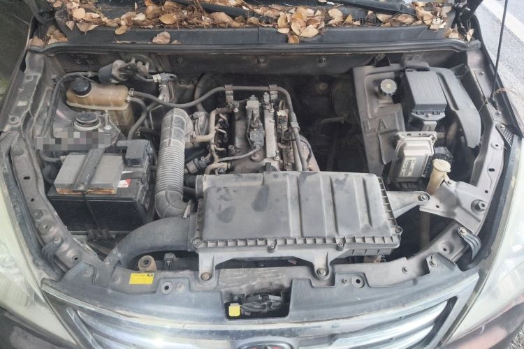 Used BAIC Weiwang M30 2015 1.5L Comfort version DAM15 Engine Bay