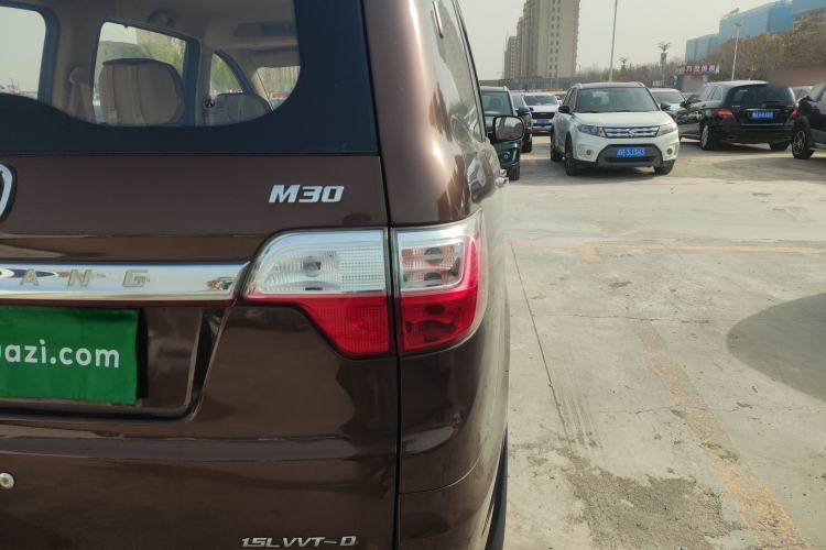 Used BAIC Weiwang M30 2015 1.5L Basic Version DAM15 Exterior 6