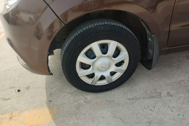Used BAIC Weiwang M30 2015 1.5L Basic Version DAM15 Exterior 7