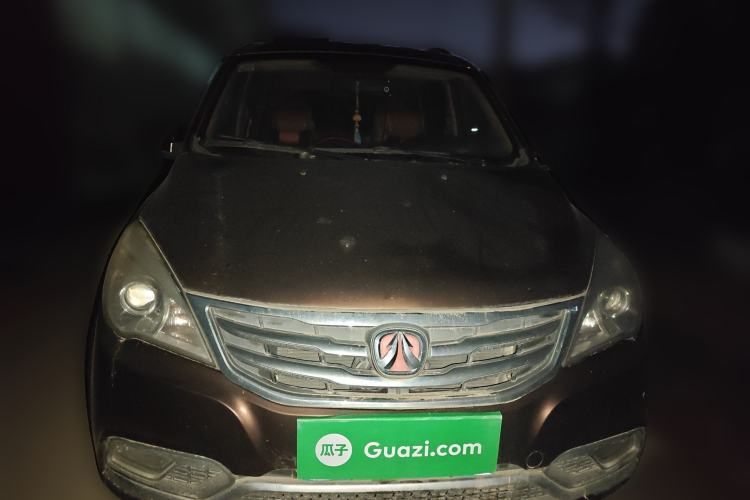 Used BAIC Weiwang M30 2015 1.5L Basic Version DAM15 Front