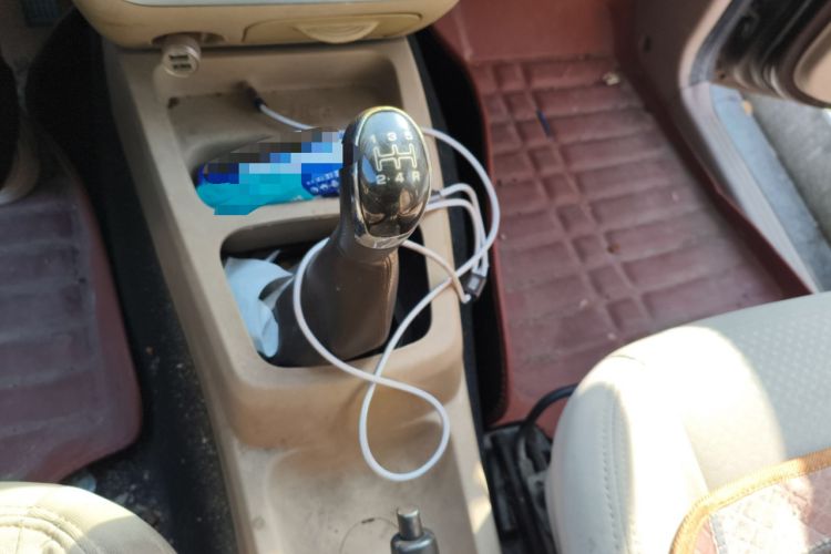Used BAIC Weiwang M30 2015 1.5L Basic Version DAM15 Gear Lever