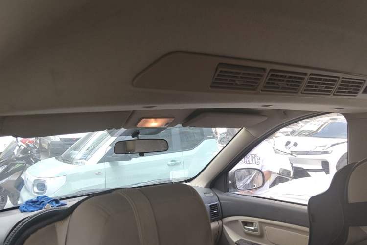 Used BAIC Weiwang M30 2015 1.5L Basic Version DAM15 Headliner