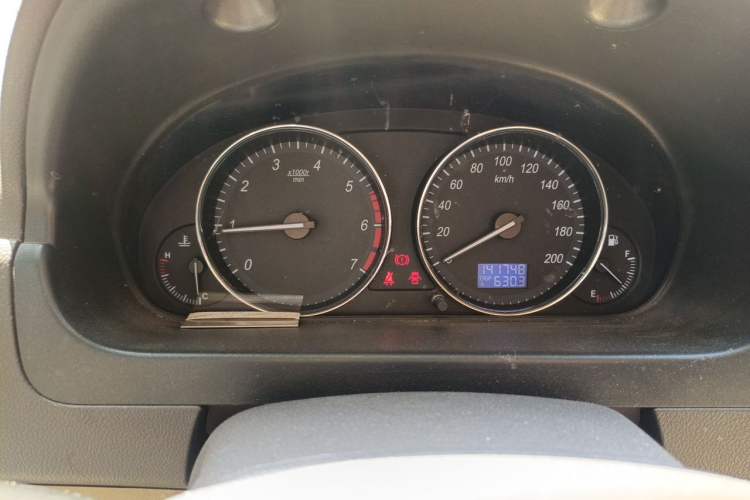 Used BAIC Weiwang M30 2015 1.5L Basic Version DAM15 Instrument Cluster